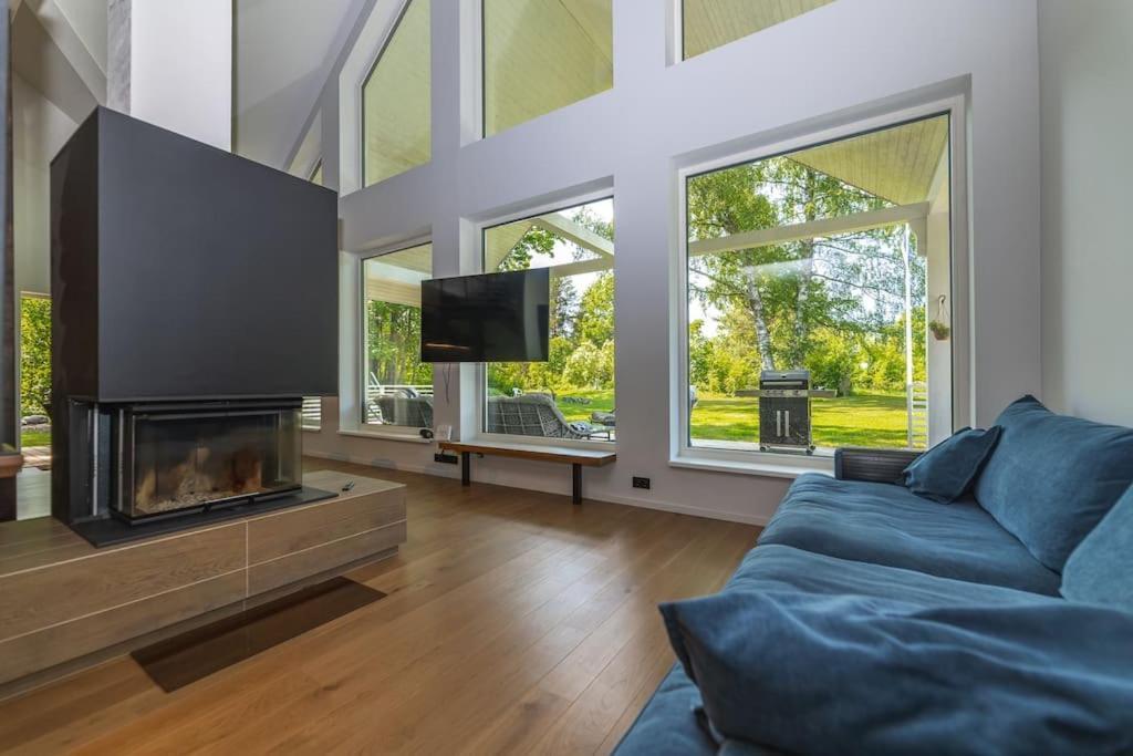 Modern Villa With Sauna & Hot Tub Hiiumaa Esterno foto