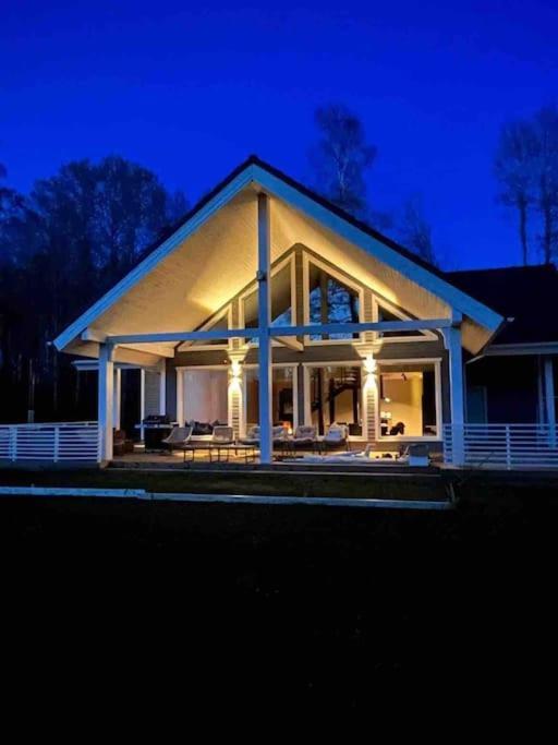 Modern Villa With Sauna & Hot Tub Hiiumaa Esterno foto
