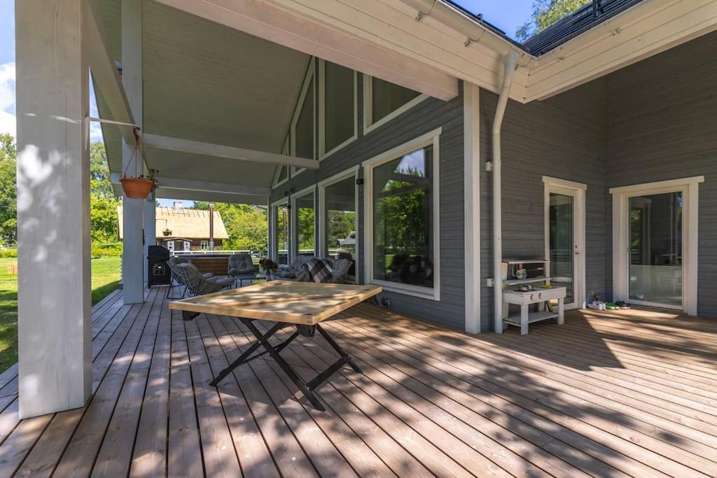 Modern Villa With Sauna & Hot Tub Hiiumaa Esterno foto