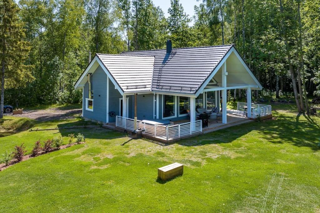 Modern Villa With Sauna & Hot Tub Hiiumaa Esterno foto